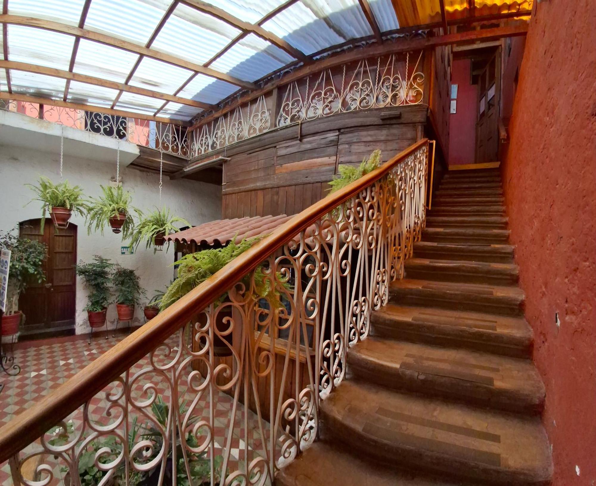 Hostal Lluvia De Oro Arequipa Luaran gambar