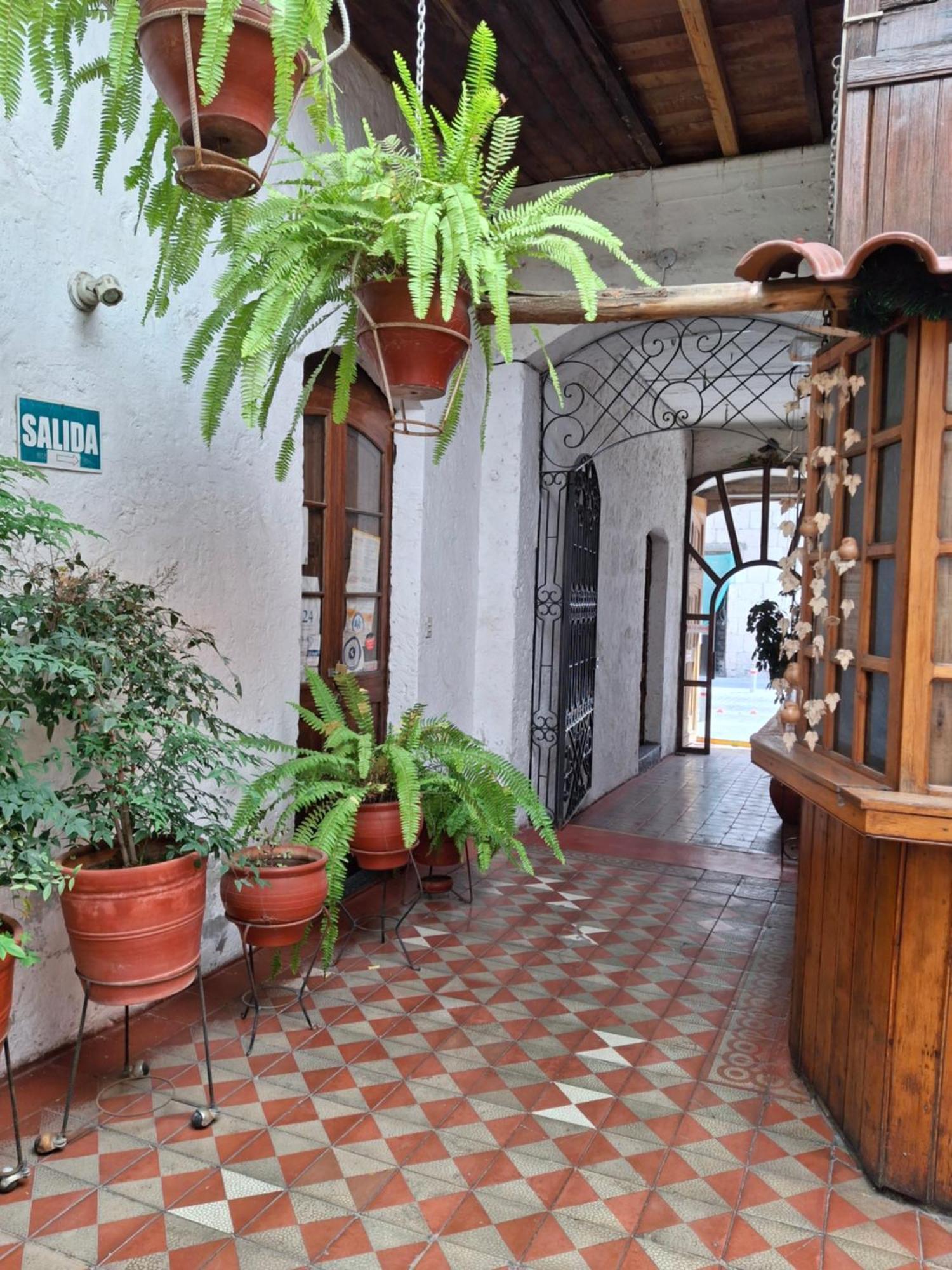 Hostal Lluvia De Oro Arequipa Luaran gambar